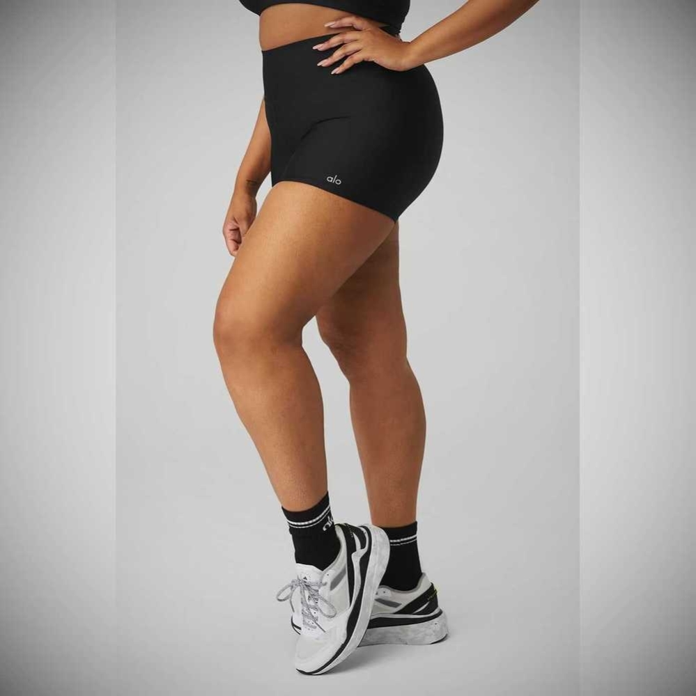 Bermudas Alo Yoga 3