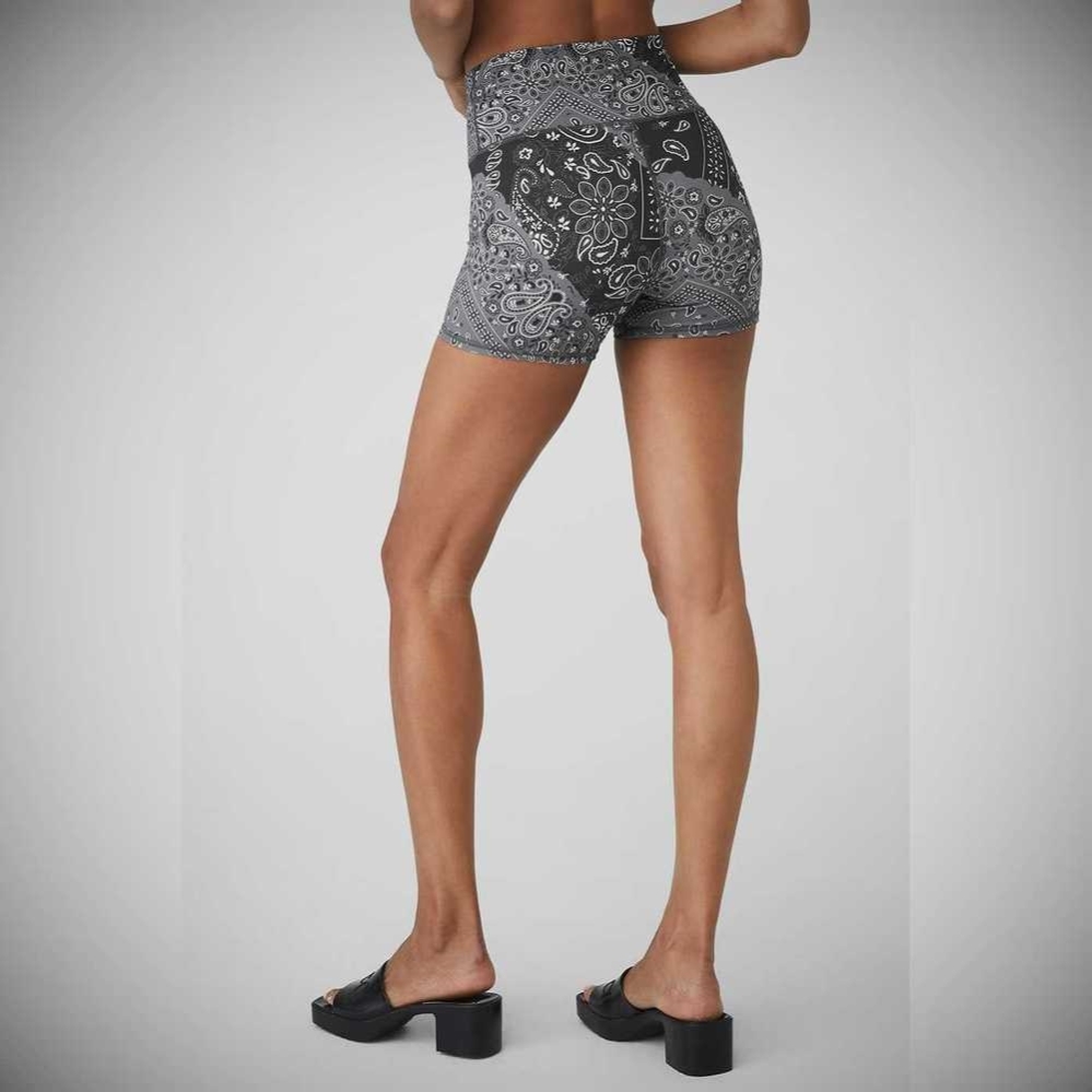 Bermudas Alo Yoga 4