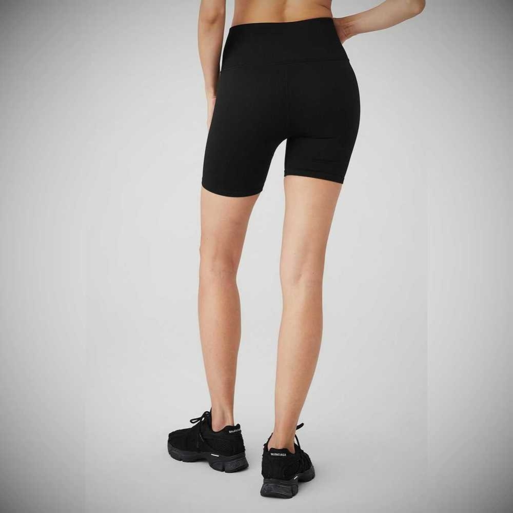 Bermudas Alo Yoga 5