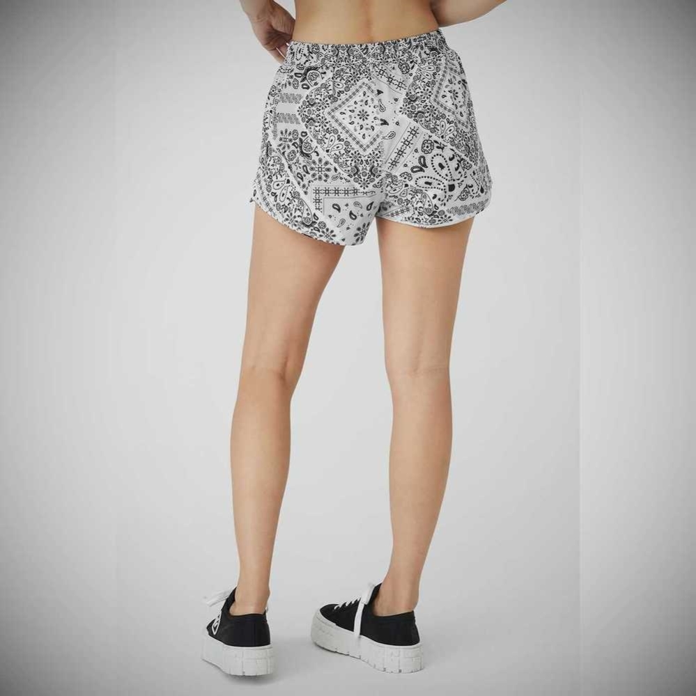 Bermudas Alo Yoga Bandana Stride Mujer Blancos | MX-43MPDE