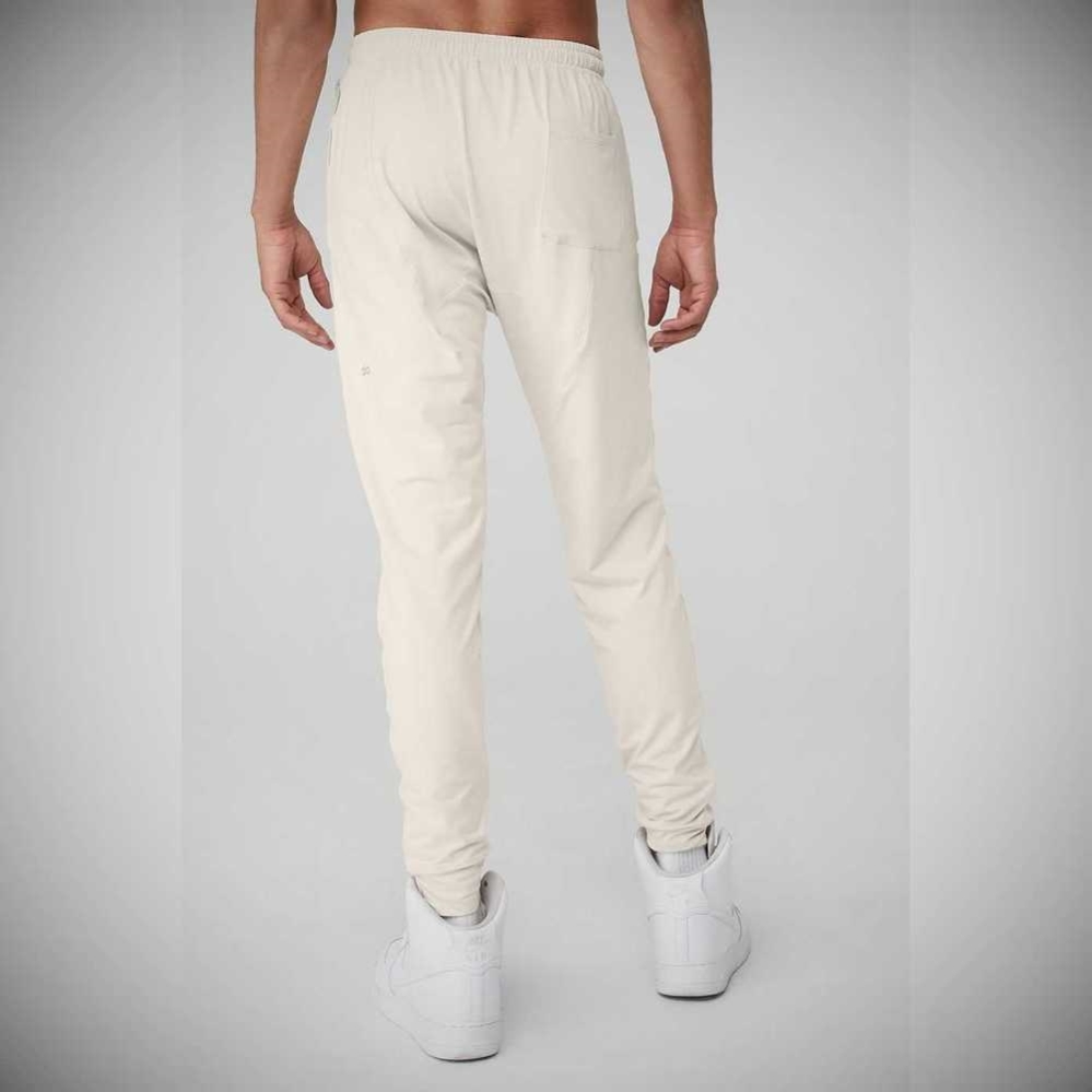 Pantalones Alo Yoga Conquer Revitalize Hombre Beige | MX-02FSCD