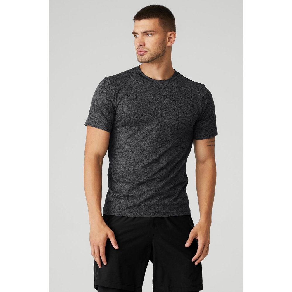 Short Sleeve Alo Yoga Conquer Reform Crewneck Hombre Grises Oscuro | MX-75KULZ