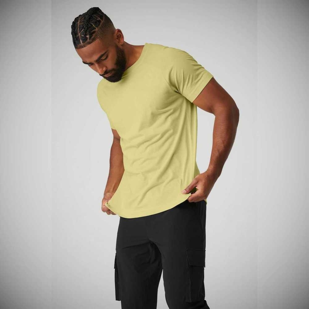 Short Sleeve Alo Yoga The Triumph Crew Neck Tee Hombre Grises Amarillos | MX-70WTUY